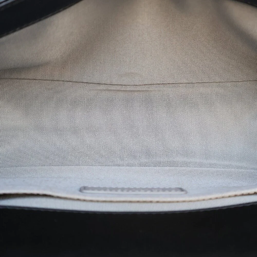 CHANEL classic shoulder